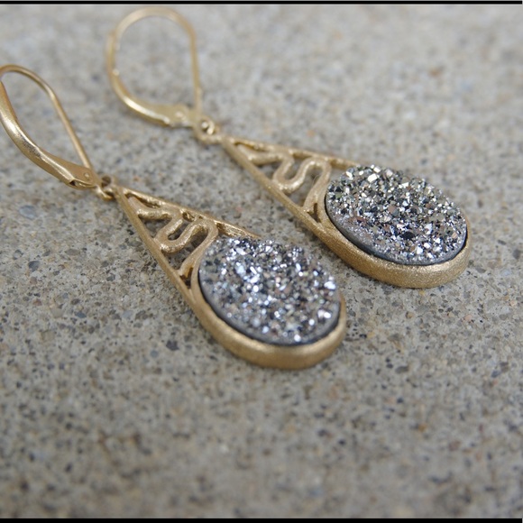 Matte‎ Gold & Silver Druzy Drop Snake Earrings - Picture 3 of 5